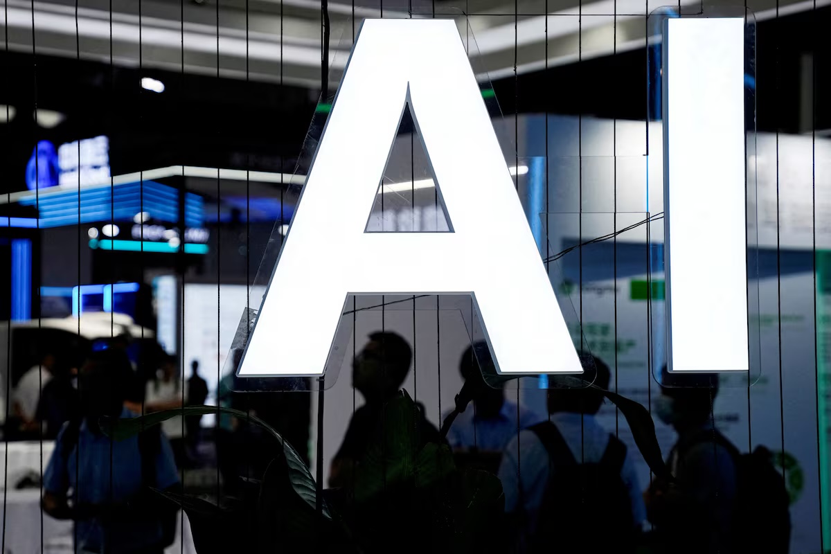 Over 200 experts call for urgent action to tackle AI's economic impact